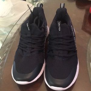 NWOT Nautica boys sz 3 lace up navy Blue sneakers